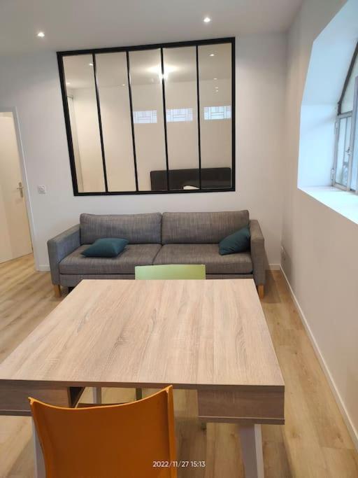 Logement Complet A Villeurbanne Exterior photo